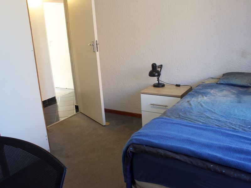 Beautiful 3 bedroom townhouse in Glen Marais - Photo 8
