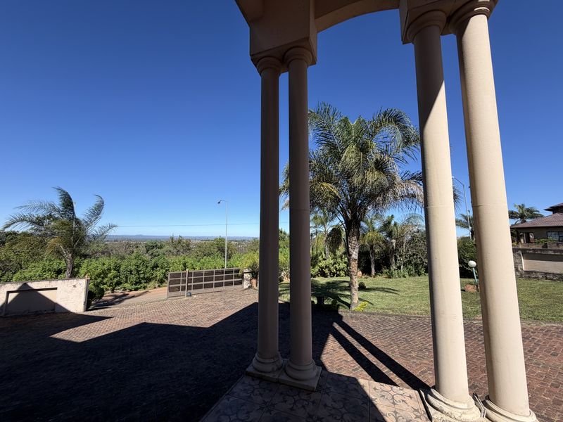 Exclusive Mansion for sale , in Louis Trichardt . - Photo 9