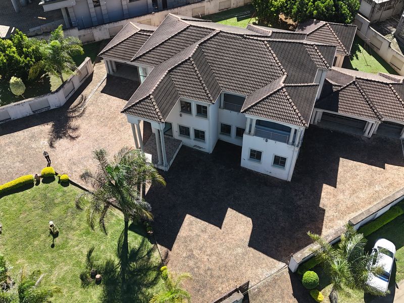 Exclusive Mansion for sale , in Louis Trichardt . - Photo 5