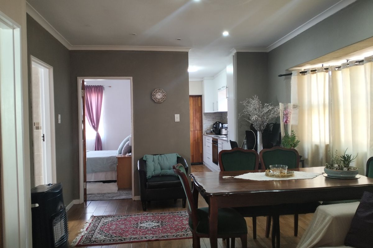 Modern 2-Bedroom Apartment in Secure Complex - Photo 2