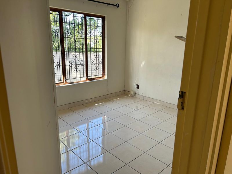 Scottsville Ext. Simplex to Let - Photo 8