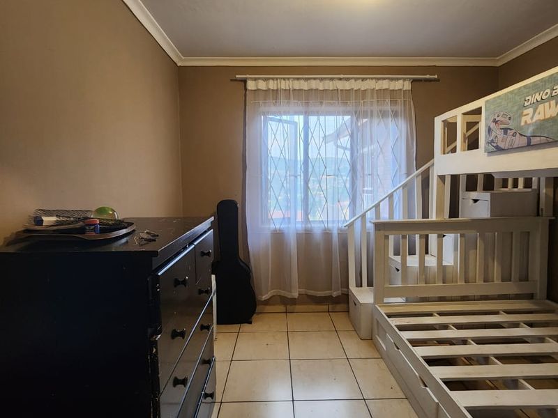 Northdale 4 bedroom house to Let - Photo 9
