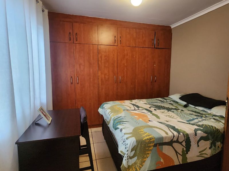 Northdale 4 bedroom house to Let - Photo 8