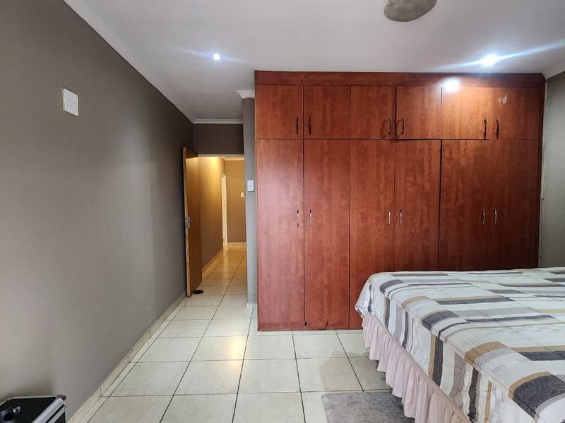 Northdale 4 bedroom house to Let - Photo 7