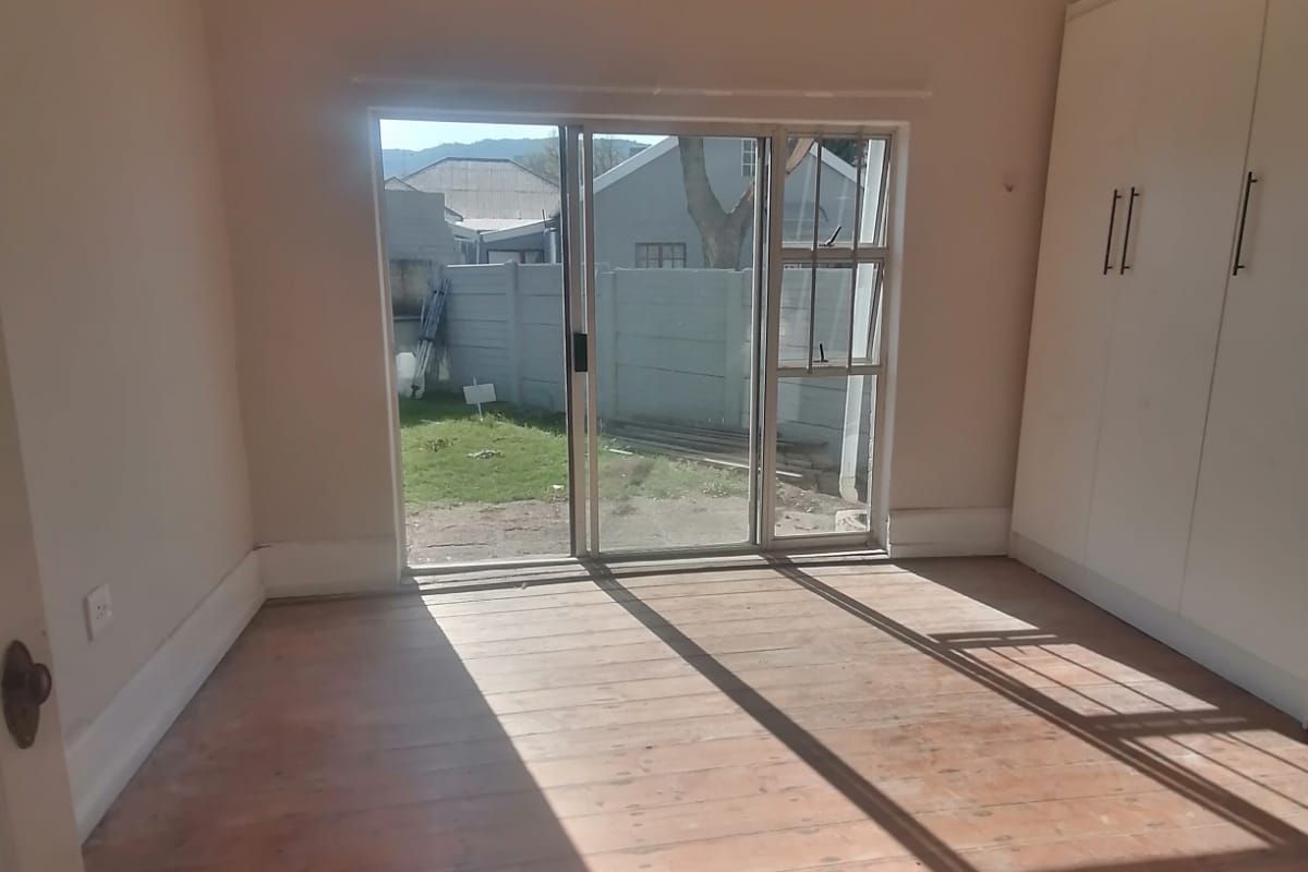 3 bedroom house to rent in Queenstown Central - Photo 3