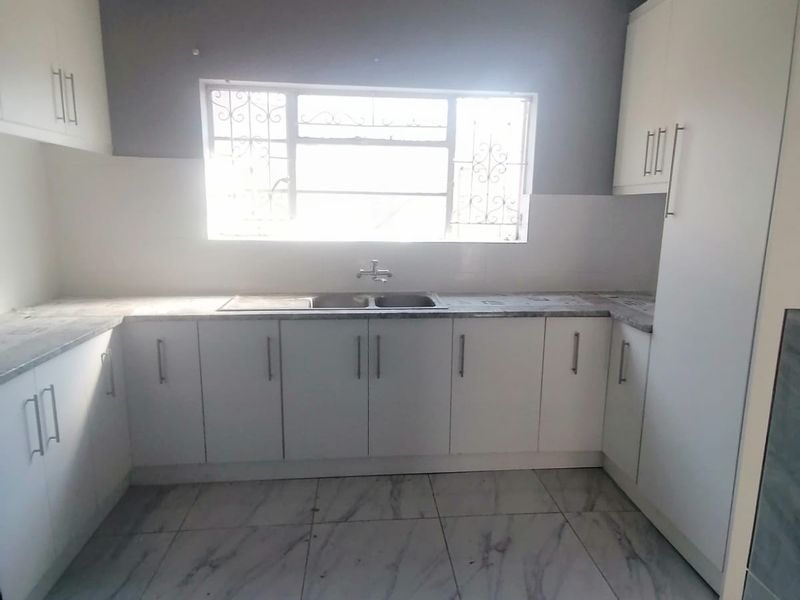 3 bedroom house to rent in Queenstown Central - Photo 10