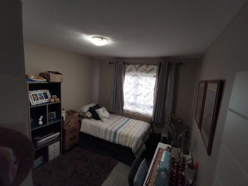 Priced to Sell - Modern Apartment with Entertainer Patio - Photo 10