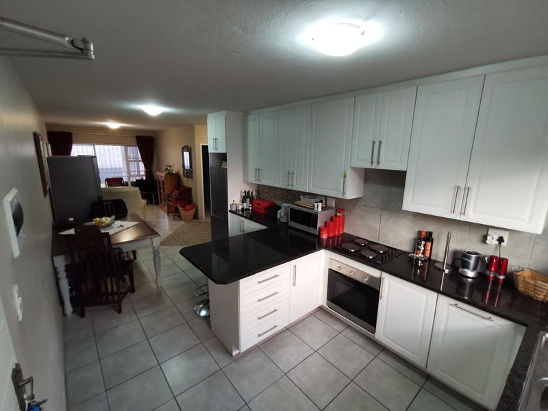 Priced to Sell - Modern Apartment with Entertainer Patio - Photo 6