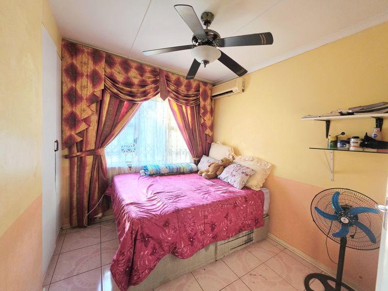 Spacious Family Home with Income-Generating Potential in Empangeni - Photo 8