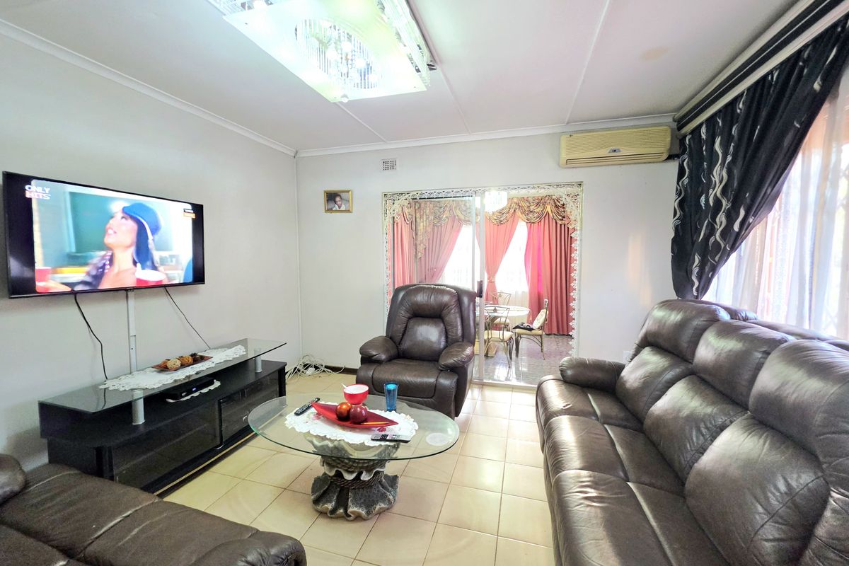 Spacious Family Home with Income-Generating Potential in Empangeni - Photo 3