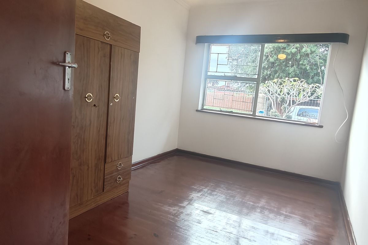 Three bedroom detached home in Van Der Stel, Gqeberha—perfect for families seeking comfort! - Photo 5