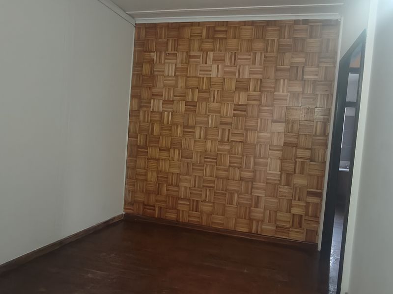 Three bedroom detached home in Van Der Stel, Gqeberha—perfect for families seeking comfort! - Photo 3