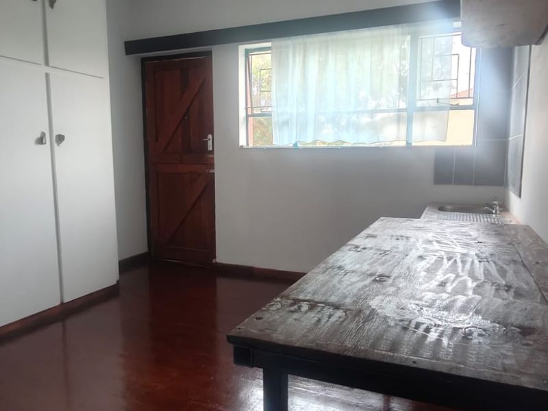 Three bedroom detached home in Van Der Stel, Gqeberha—perfect for families seeking comfort! - Photo 5