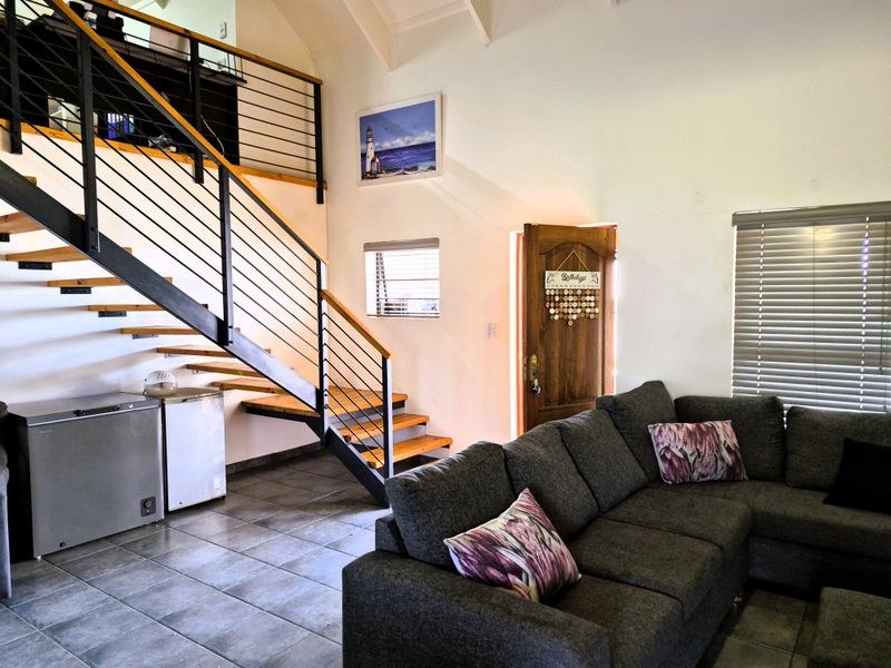 Charming 3-bedroom freestanding home in , St Helena Bay—your coastal retreat awaits! - Photo 8