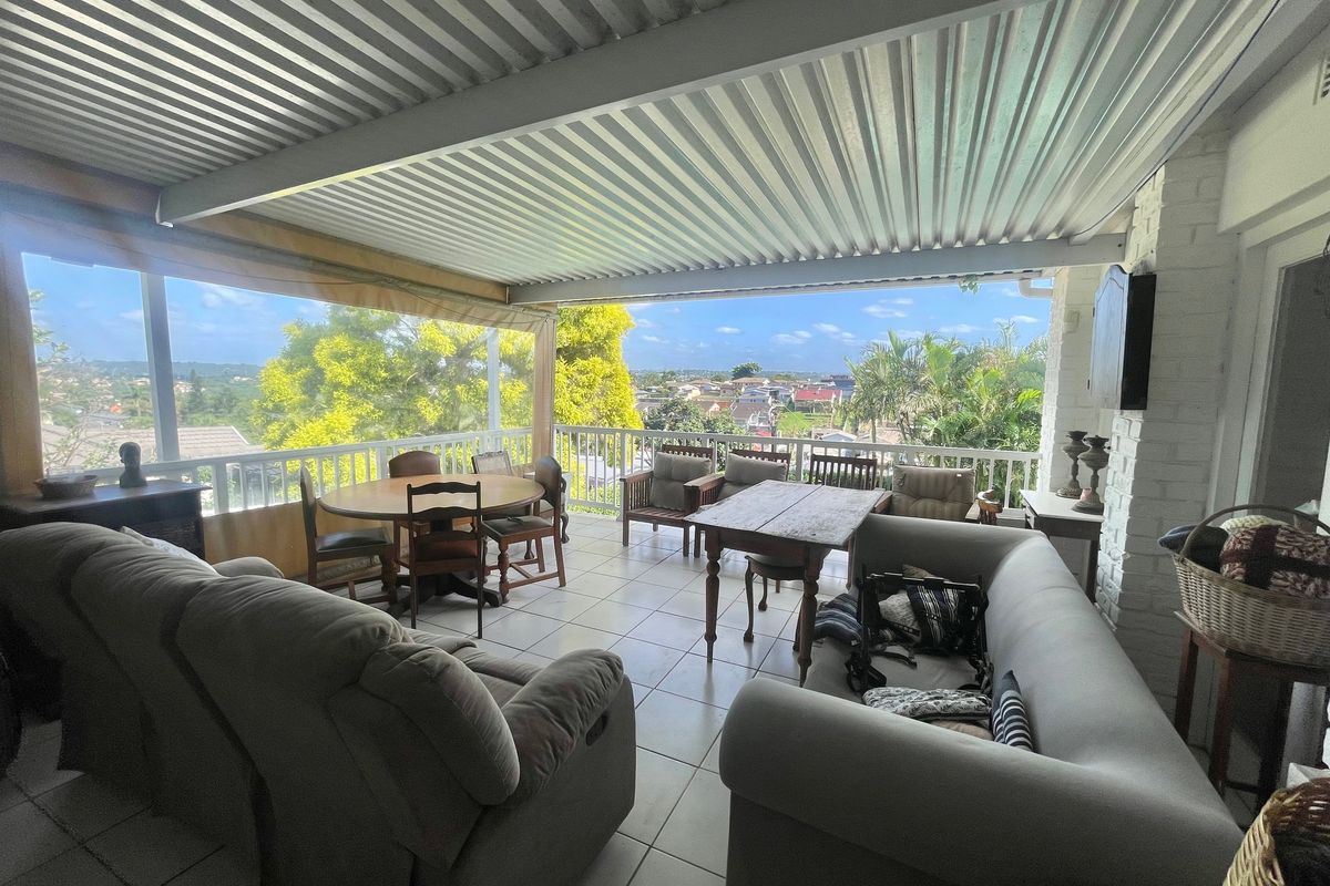 A SOLID FAMILY HOME IN A GREAT NEIGHBORHOOD - Photo 5