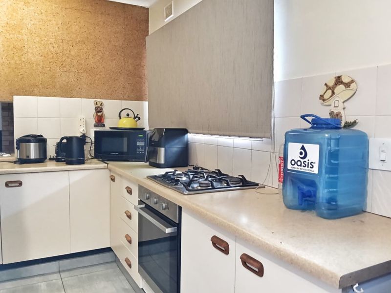 Coastal Comfort Meets Modern Convenience in Meerensee - Photo 5