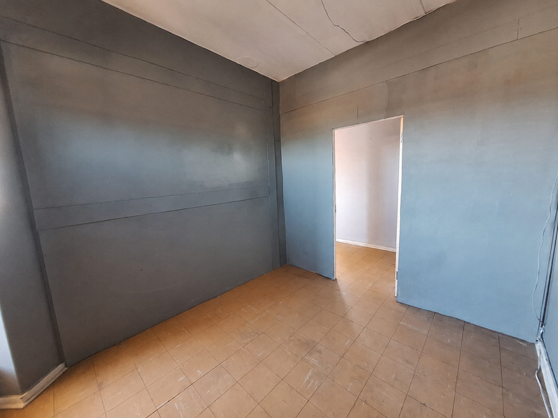 Clean Lines, Good Light, Easy Living - Photo 4