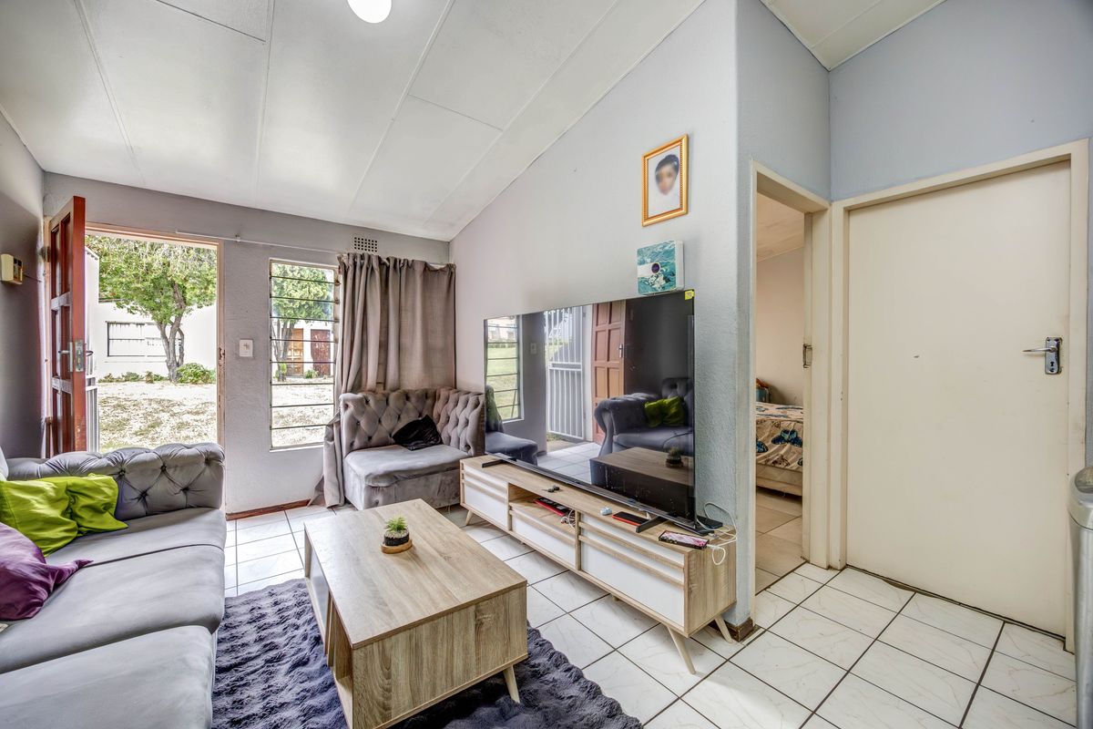 2 Bed 1 Bath - Photo 5