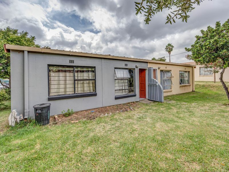 2 Bed 1 Bath - Photo 10