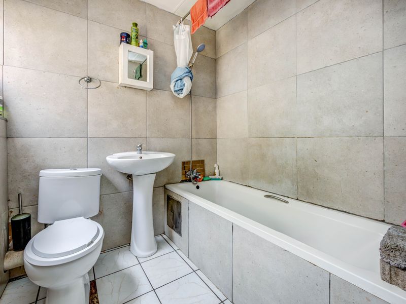 2 Bed 1 Bath - Photo 6