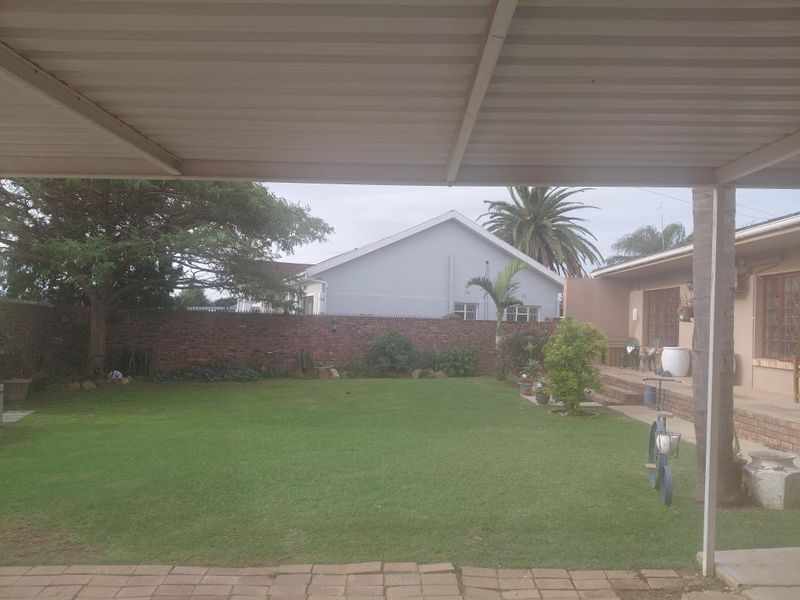 Family Home in Quiet Bothasrus, Despatch - Photo 5