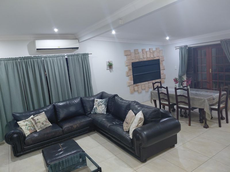 Family Home in Quiet Bothasrus, Despatch - Photo 7