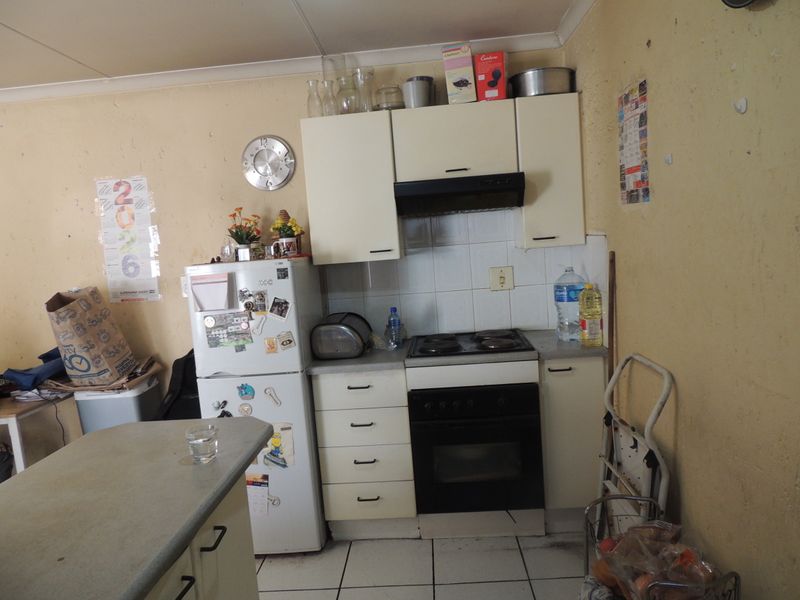 Effortless Living Starts Here — Secure Apartment with Lifestyle Appeal - Photo 7