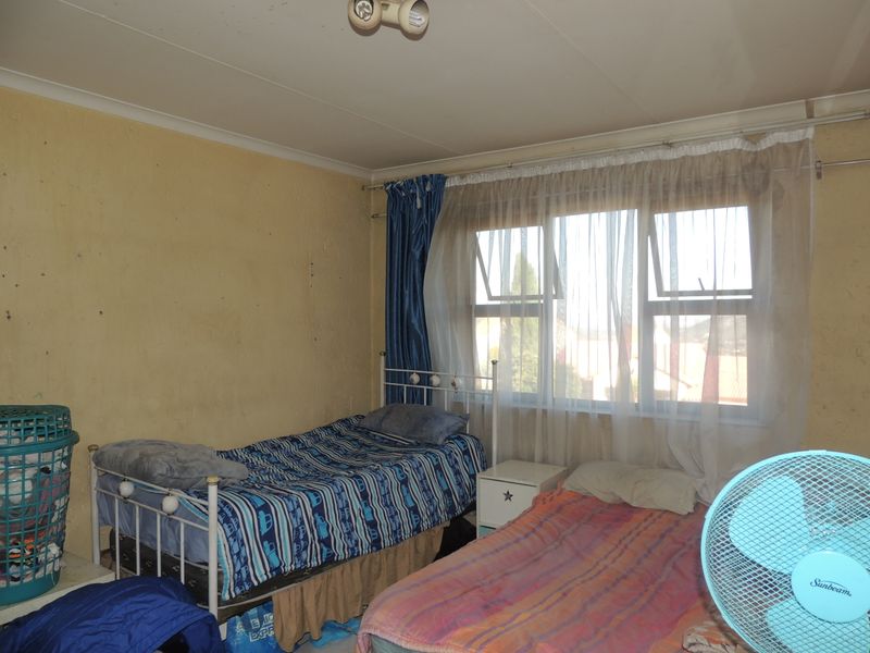 Effortless Living Starts Here — Secure Apartment with Lifestyle Appeal - Photo 10