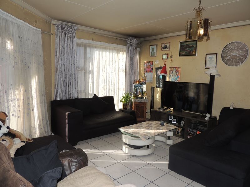 Effortless Living Starts Here — Secure Apartment with Lifestyle Appeal - Photo 6