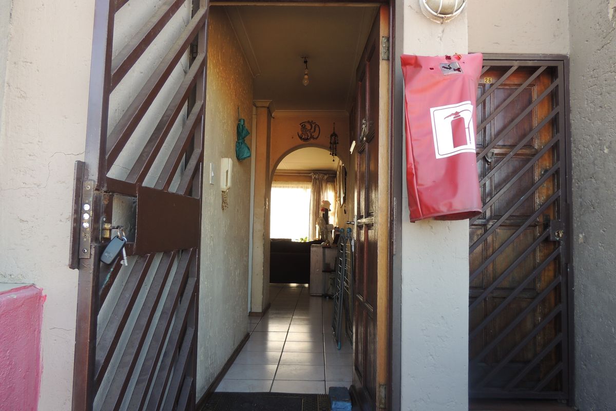 Effortless Living Starts Here — Secure Apartment with Lifestyle Appeal - Photo 4