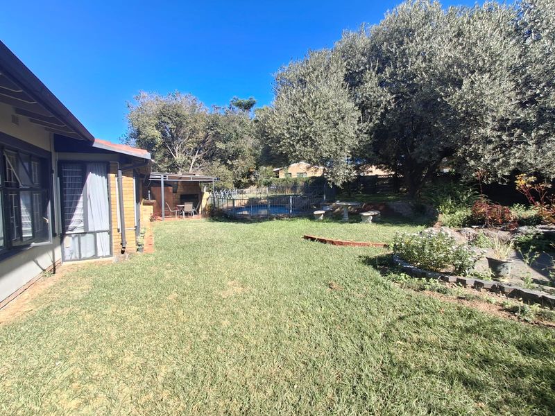 Beautiful, maintained family home for sale in prime loction - Photo 9