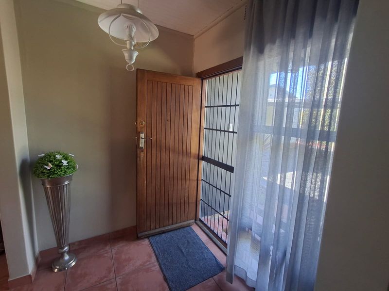 Beautiful, maintained family home for sale in prime loction - Photo 10