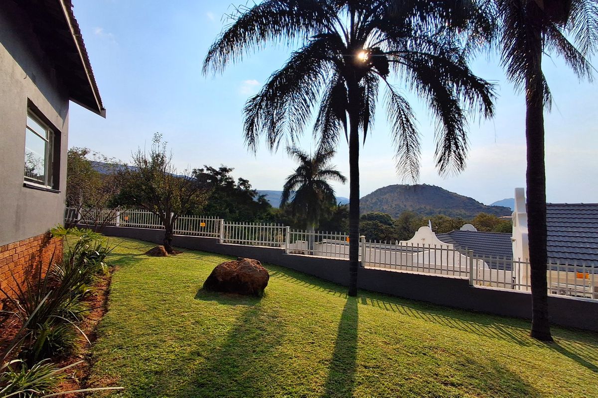 Discover Your Dream Home in Safari Gardens, Rustenburg – R2,900,000! - Photo 3