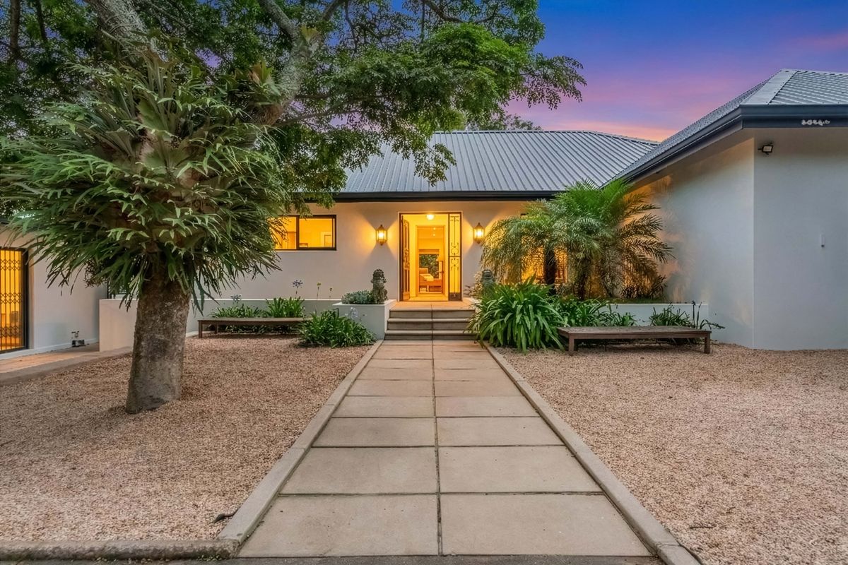 Exceptional 5-Bedroom Family Estate with Flatlet, Backup Power & Outstanding Security - Photo 3