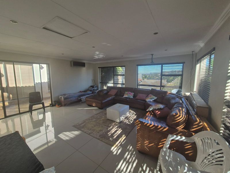 Experience Secure Estate Living in This Stunning Double-Storey Home - Photo 7