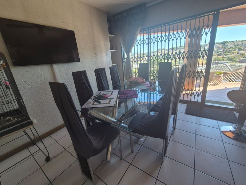 Luxury Living in One of Bassonia’s Finest Locations - Photo 8