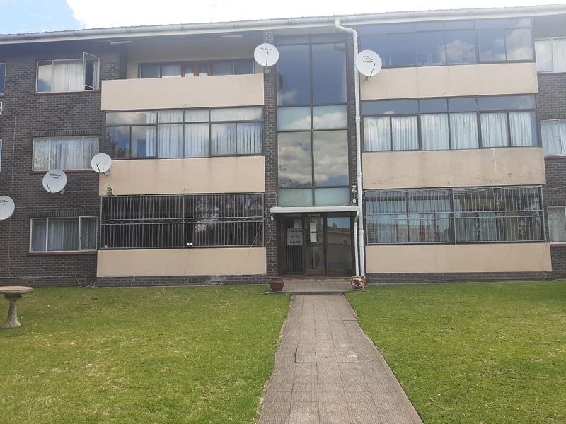 3 bedrooms flat for sale in Southernwood - Photo 1