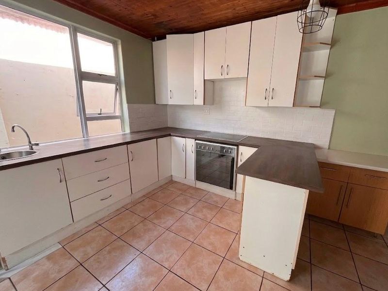 Good Living, Great Investment in Quigney - Photo 10
