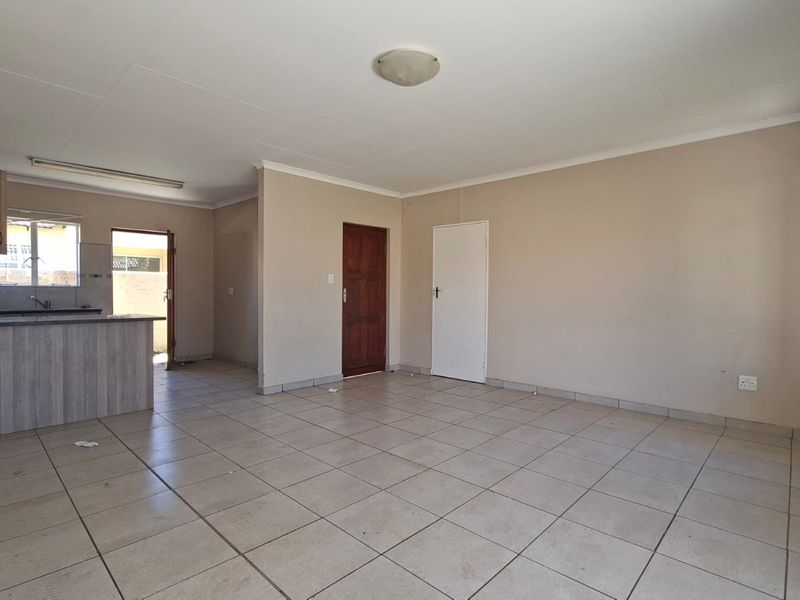 Marketing heading - The Ultimate Lifestyle At Waterkloof Hills Estate - Photo 6
