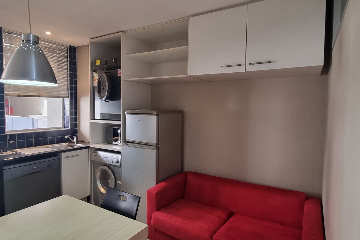 De Lux is describing this lovely unit - Photo 3