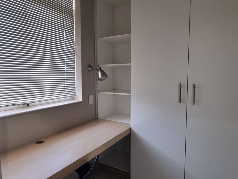 De Lux is describing this lovely unit - Photo 10