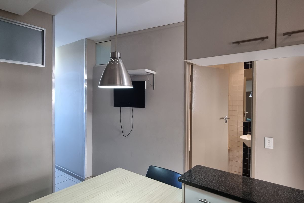 De Lux is describing this lovely unit - Photo 4