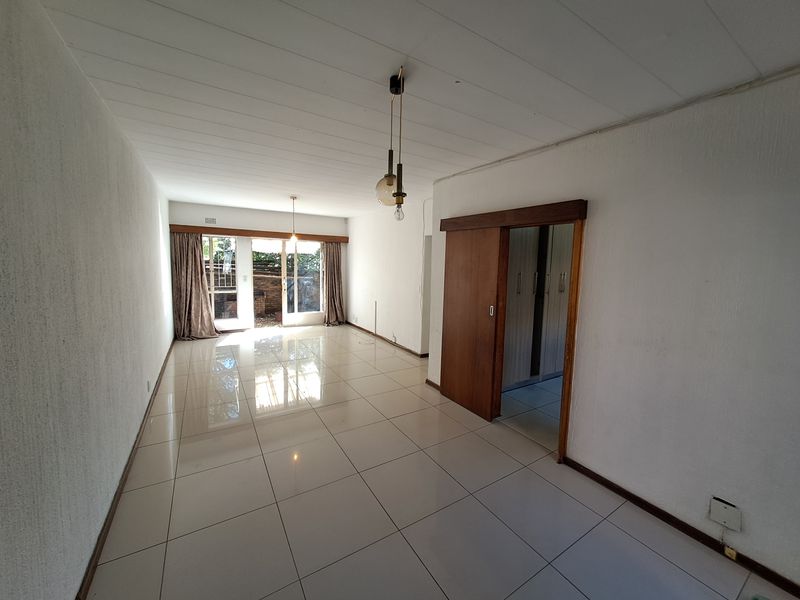 Spacious Ground Floor Living with Private Garden Appeal - Photo 6