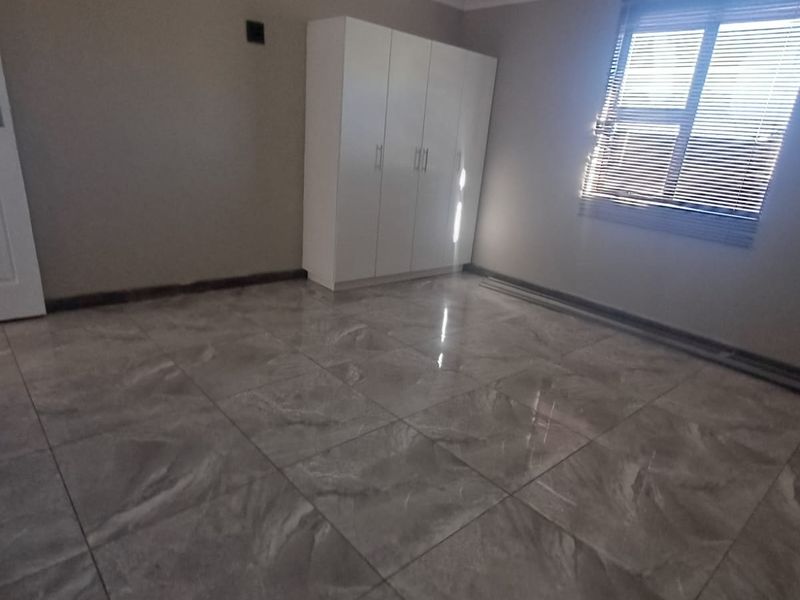 3 Bedroom house to let in Madeira Park - Photo 4