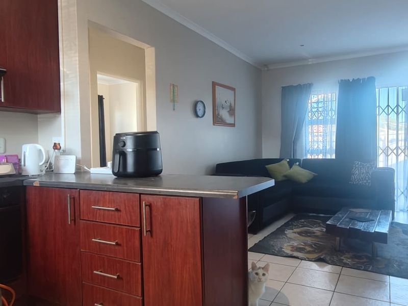 Charming 3-bedroom semi-detached home for rent in Parsons Ridge, Gqeberha—ideal for family living! - Photo 3