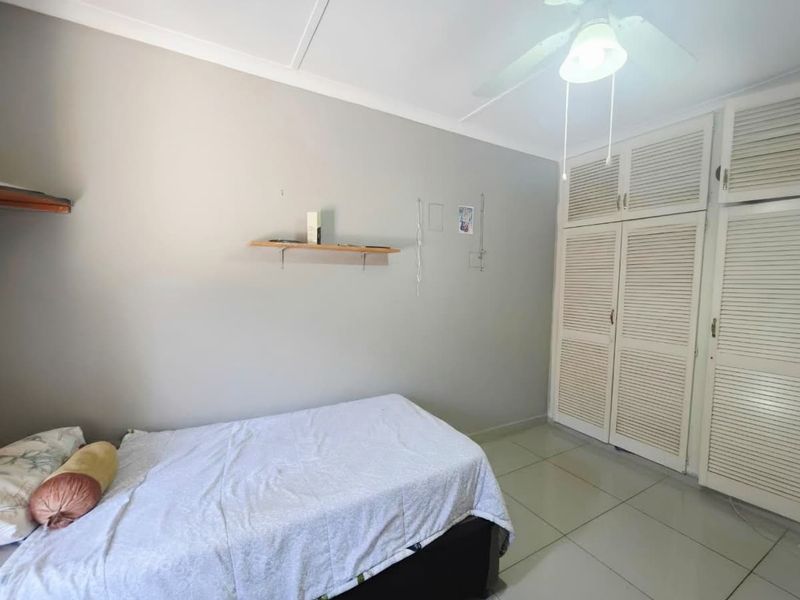 Modern 3 Bedroom Duplex in Secure Complex - Photo 10