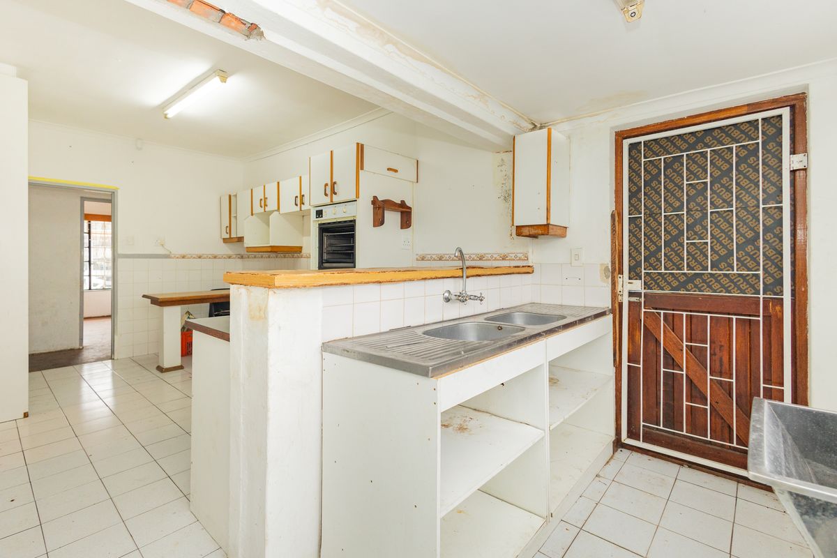 3 Bedroom House For Sale Belair Bellville - Photo 5