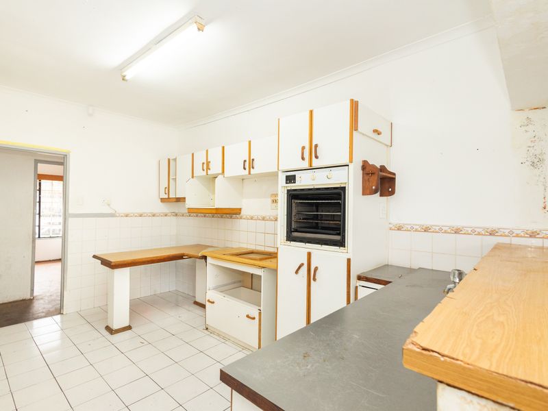 3 Bedroom House For Sale Belair Bellville - Photo 6