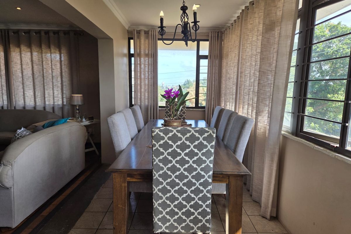 Immaculate Luxury Home with Harbour Views in Marlborough Park Bluff - Photo 5