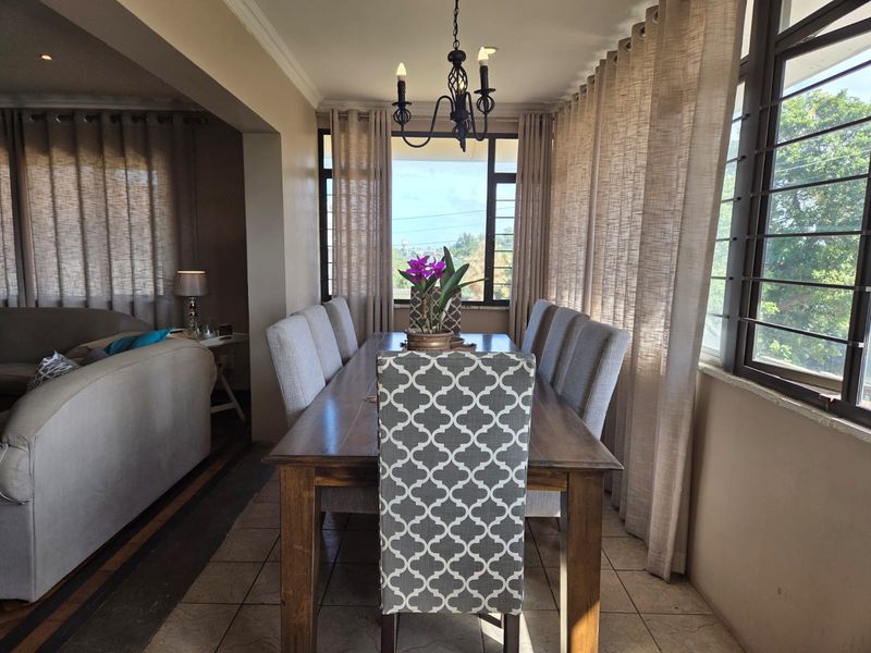 Immaculate Luxury Home with Harbour Views in Marlborough Park Bluff - Photo 5
